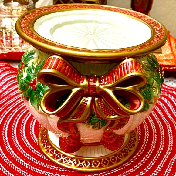 VINTAGE FITZ AND FLOYD PEDESTAL OR CANDLE HOLDER